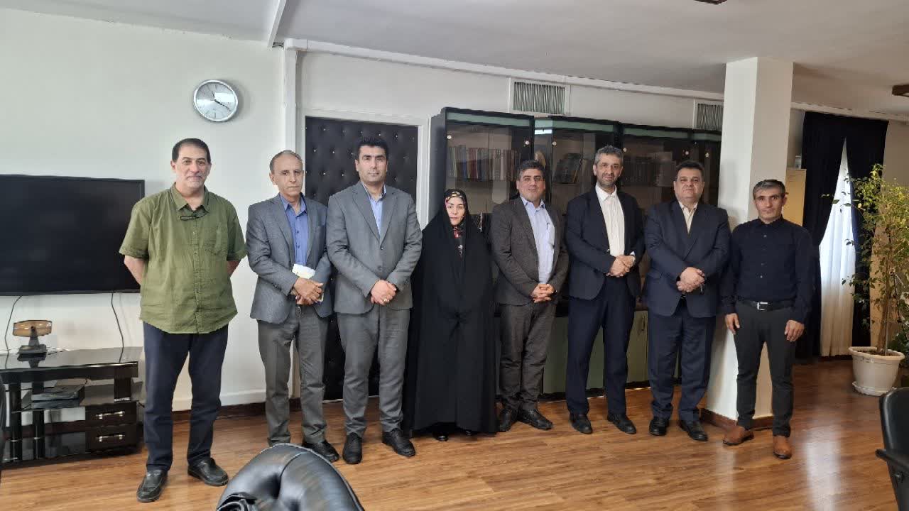 دیدار هیئت مطبوعات و رسانه های ایران با سید محمدمهدی طباطبایی معاون ارتباطات و اطلاع‌رسانی دفتر رئیس جمهور